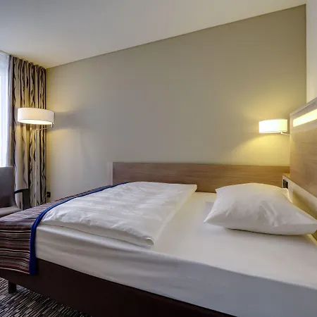 Park By Radisson Отель 4*