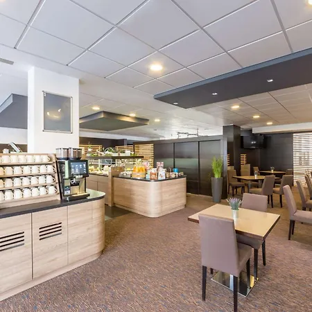 Отель Park By Radisson 4*